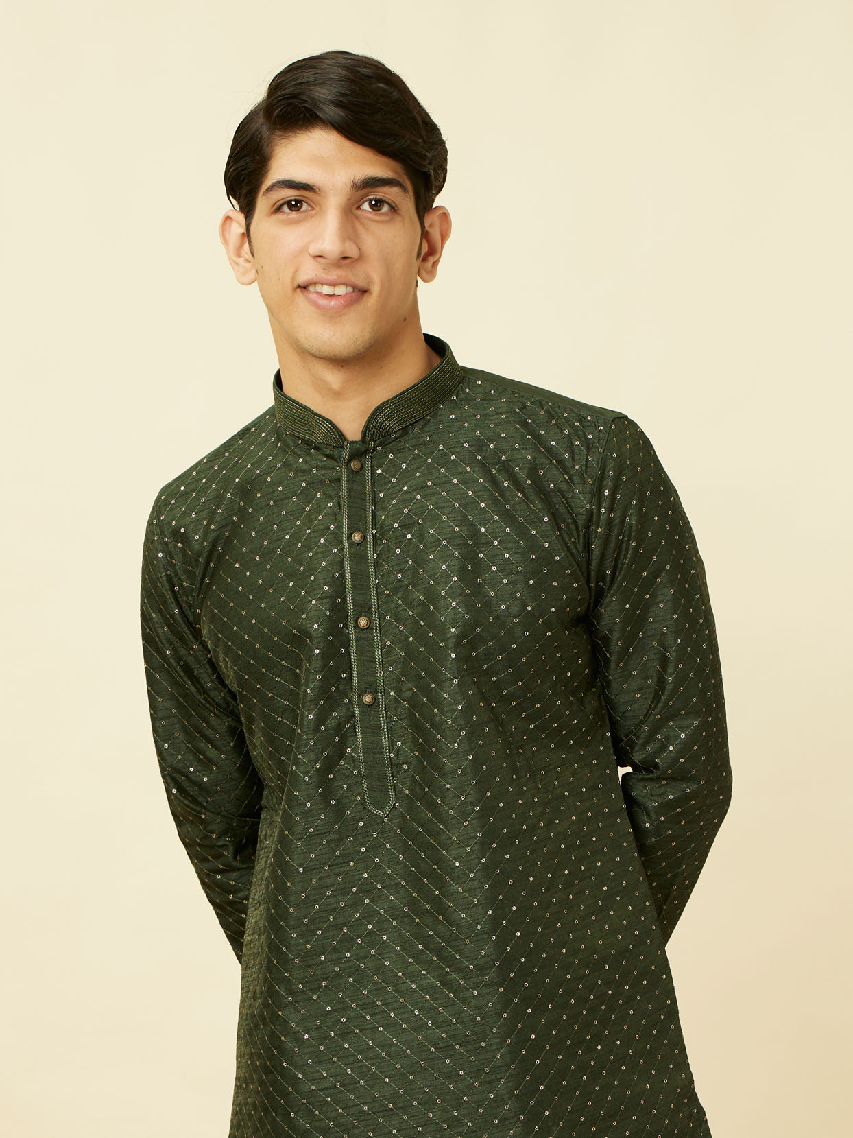 alt message - Manyavar Men Dark Green Lattice Patterned Sequined Kurta Set image number 0